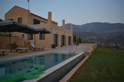 Foto 15 - Luxury Villa With Private Pool Kika Residences