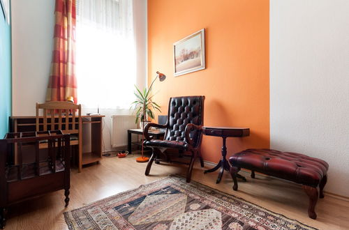 Photo 8 - Vibrant 3 Bedroom Apartment In The Pulsing Heart Of Budapest