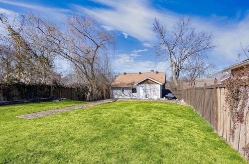 Photo 3 - Louise by Avantstay Cute Nashville Home w/ Large Yard & Firepit