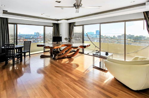 Foto 5 - Stunning sea and City Views From This 20th Floor Condo in Cental Pattaya