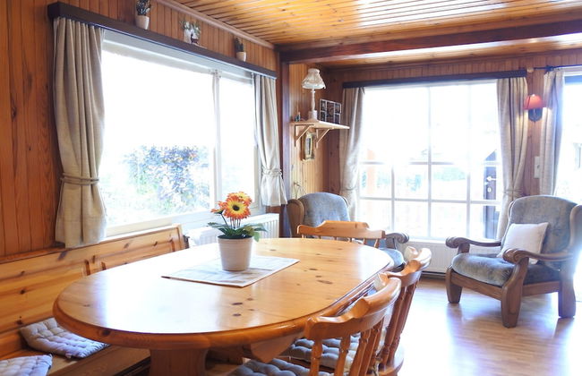 Charming Holiday Chalet Located in a Private Estate With Fenced Garden - Foto 1