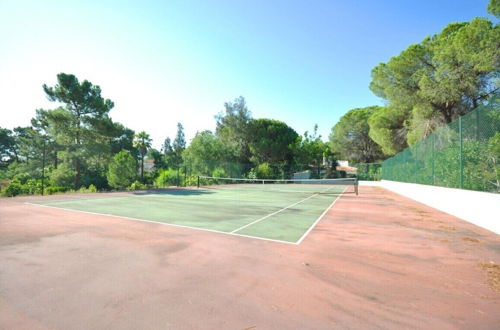 Foto 12 - Fantastic Outdoor Area, Private Pool, Tennis Court & Golf Practice Facility