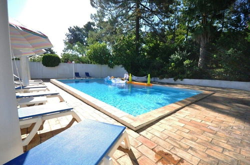 Foto 9 - Fantastic Outdoor Area, Private Pool, Tennis Court & Golf Practice Facility