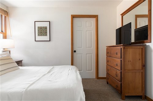 Foto 35 - Holly by Avantstay In the Heart of Breckenridge w/ Hot Tub, Game Room & Roof Top Patio