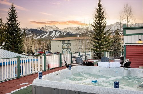 Foto 21 - Holly by Avantstay In the Heart of Breckenridge w/ Hot Tub, Game Room & Roof Top Patio