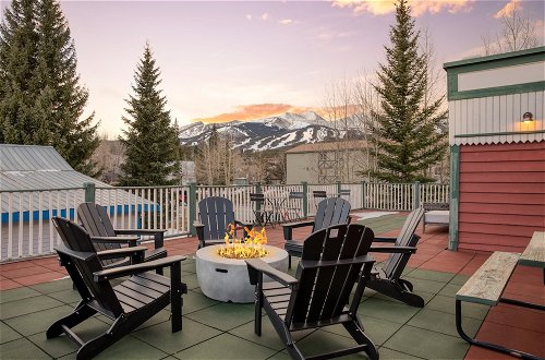 Foto 30 - Holly by Avantstay In the Heart of Breckenridge w/ Hot Tub, Game Room & Roof Top Patio