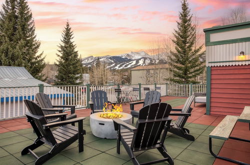 Foto 35 - Holly by Avantstay In the Heart of Breckenridge w/ Hot Tub, Game Room & Roof Top Patio