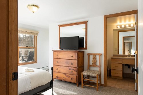 Foto 5 - Holly by Avantstay In the Heart of Breckenridge w/ Hot Tub, Game Room & Roof Top Patio