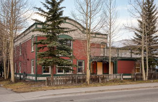 Foto 1 - Holly by Avantstay In the Heart of Breckenridge w/ Hot Tub, Game Room & Roof Top Patio