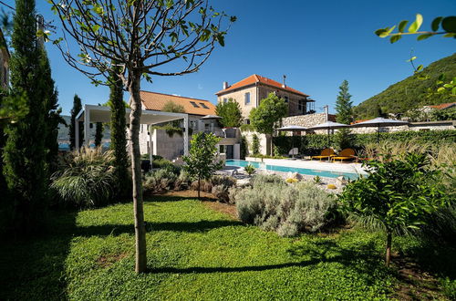 Foto 31 - Villa Lastva is a Five Star Seafront Luxury Villa With Privite Pool