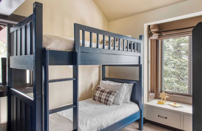 Bronson by Avantstay Luxurious Home On The Slopes! - Photo 26