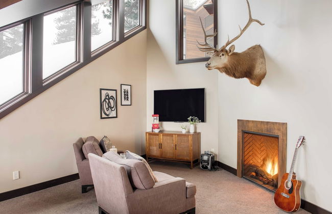 Bronson by Avantstay Luxurious Home On The Slopes! - Photo 20