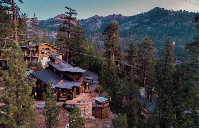 Bronson by Avantstay Luxurious Home On The Slopes! - Photo 2