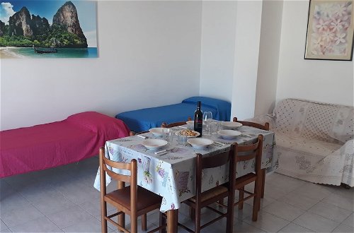 Foto 43 - Charming Holiday Home Near The Beach With A Terrace Parking Available, Pets