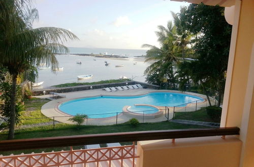 Photo 16 - Beachfront Family Bungalow With Pool and top View - by Feelluxuryholidays