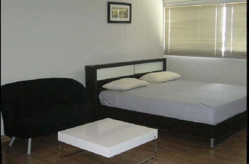 Photo 3 - Room in Apartment - Thailand Taxi & Apartment Hostel