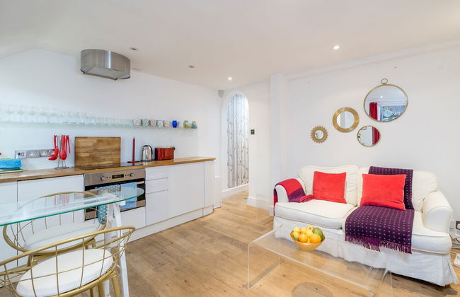 JOIVY Colorful Apt W/Garden, In Shepherds Bush - Foto 9