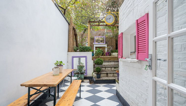 Photo 1 - Altido Colorful Apt W/Garden, In Shepherds Bush