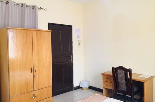 Photo 1 - Room in B&B - Single Room - Ground Floor in Accra