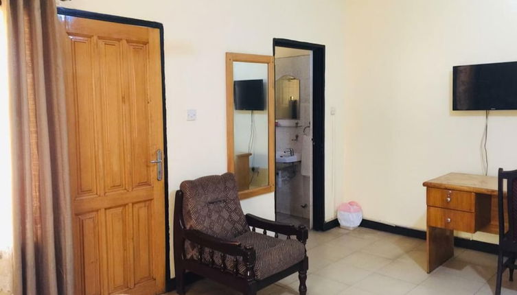 Photo 1 - Room in B&B - Double Room With Balcony in the Heart of Accra