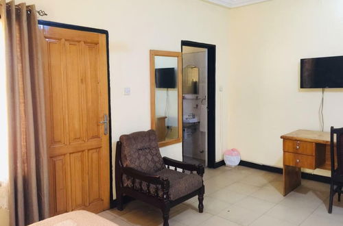 Photo 1 - Room in B&B - Double Room With Balcony in the Heart of Accra