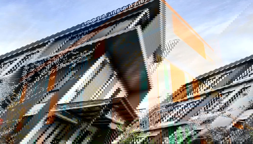 Primary image