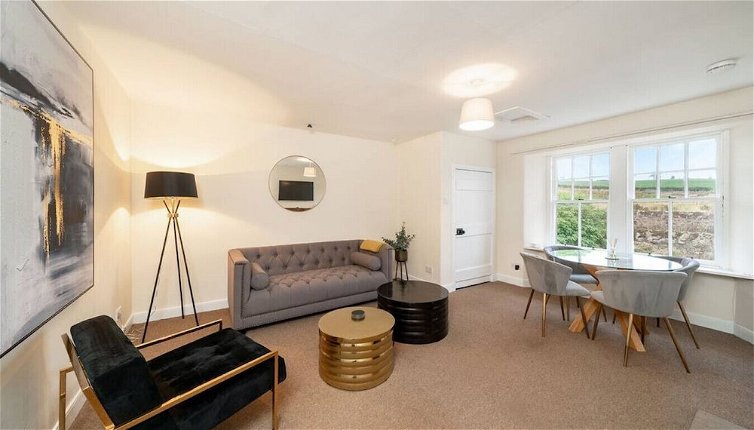 Photo 1 - Clubhouse Cottage - Stylish 2 bed pet Friendly
