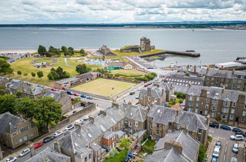 Photo 12 - King St Apt - Stylish City pad in Broughty Ferry