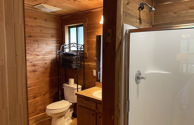 Log Cabin 3 at Son's Blue River Camp - Foto 11