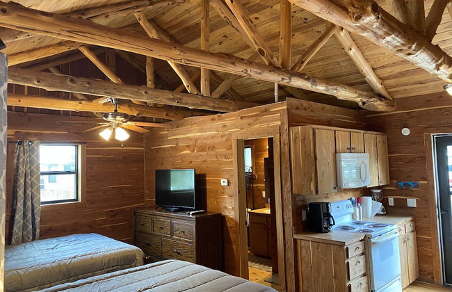 Log Cabin 3 at Son's Blue River Camp - Foto 2