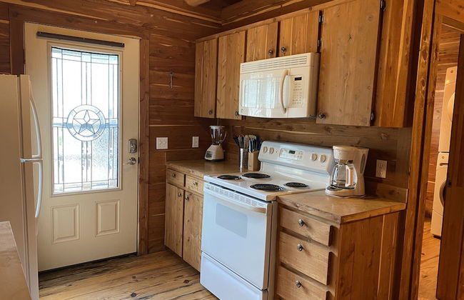 Log Cabin 3 at Son's Blue River Camp - Foto 6