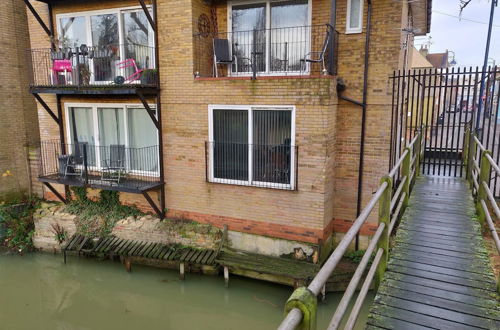 Foto 39 - Waterfront Apartment In The Heart Of St Neots