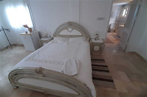 Foto 5 - Large Luxury Villa With Private Pool in Lapta Kyrenia