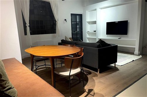 Foto 2 - Design led Duplex Apartment in Buzzing Queens Park