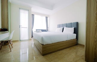 Photo 3 - Nice Studio Menteng Park Apartment