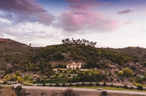 Photo 19 - Casa del Arbol by Avantstay Stunning California Estate With Incredible Views