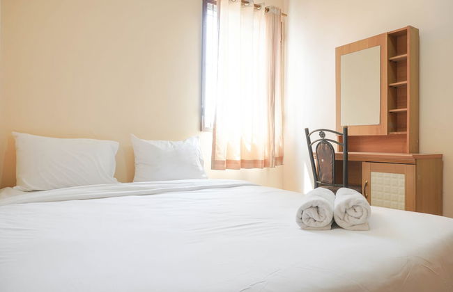 Comfort And Cozy 2Br At Gajah Mada Mediterania Apartment - Foto 3