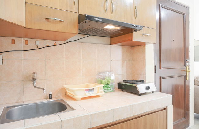 Comfort And Cozy 2Br At Gajah Mada Mediterania Apartment - Foto 8