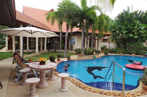 Foto 5 - Luxury Private Villa In A Stunning Locationpool