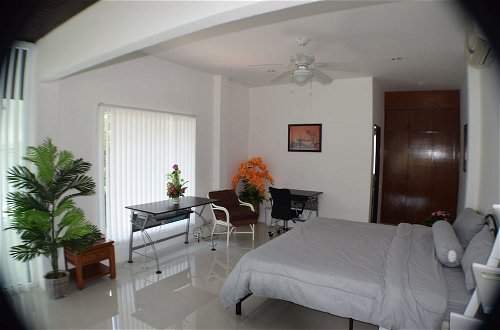 Foto 5 - Very Large Villa Suitable for a Large Group up to 10 People or Even 2 Families