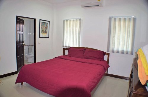 Photo 3 - Very Large Villa Suitable for a Large Group up to 10 People or Even 2 Families