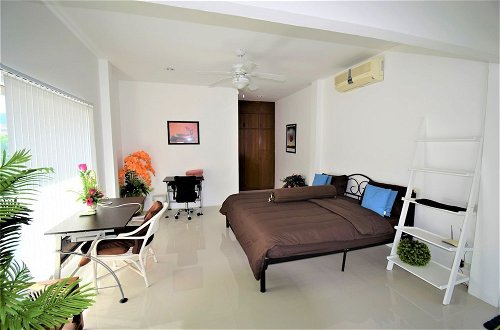 Photo 14 - Very Large Villa Suitable for a Large Group up to 10 People or Even 2 Families