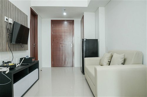 Photo 15 - Fully Furnished Apartment with Comfortable Design 2BR Vittoria Residence
