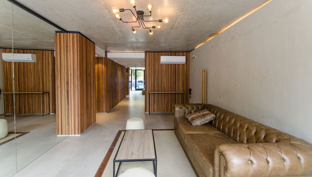 Coin salon dans le hall