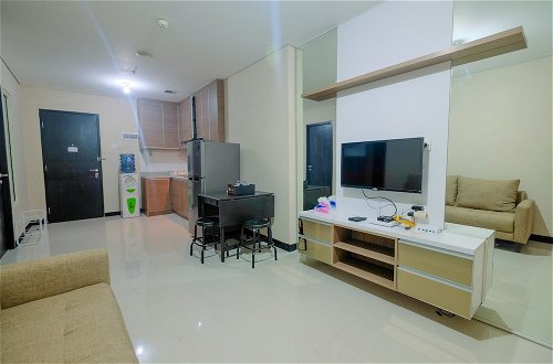 Photo 10 - Comfy 2BR Apartment at Nifarro Park Pasar Minggu