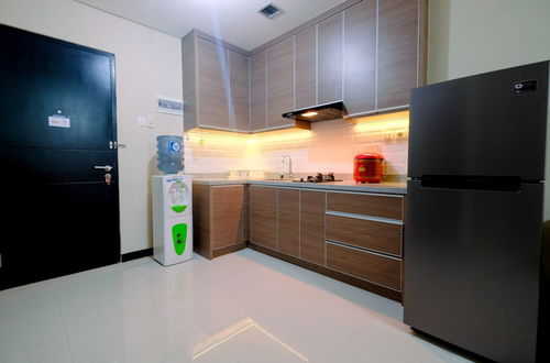 Photo 9 - Comfy 2BR Apartment at Nifarro Park Pasar Minggu