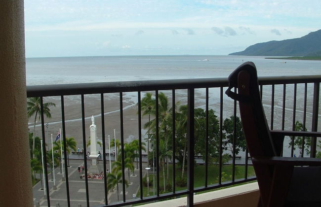 Cairns Apartment Esplanade Ocean Views - Photo 24