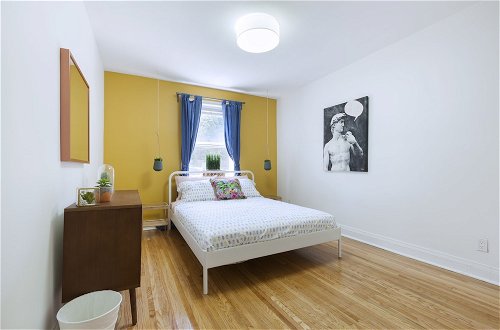 Foto 7 - Bright 4-Bedroom in Forest Hill