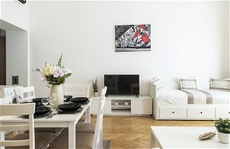 Foto 1 - Real Apartments Revay