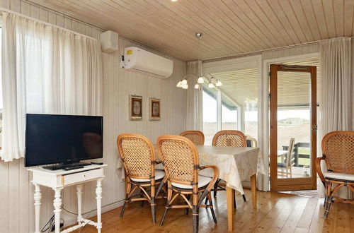 Photo 10 - 6 Person Holiday Home in Martofte